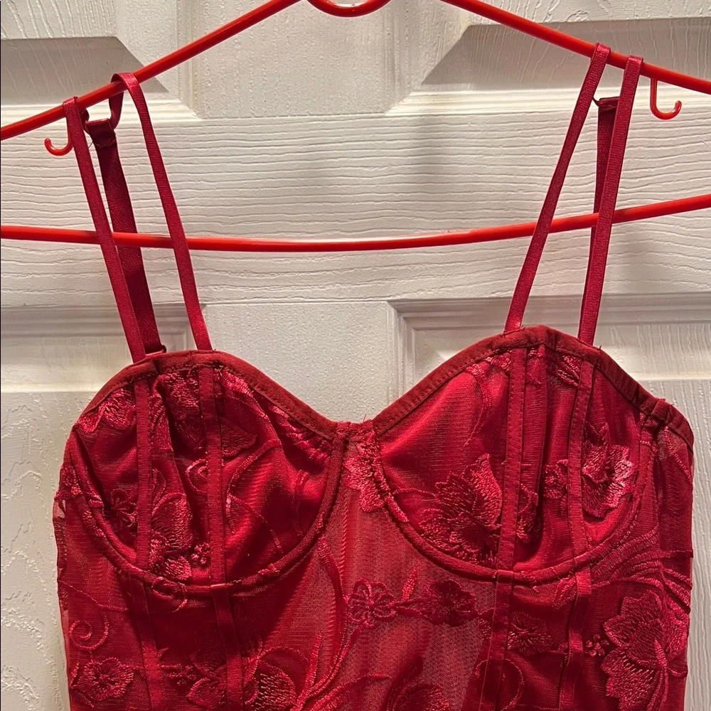 NWT Lulu's Deep Red Lace Bodysuit - Picture 2 of 10